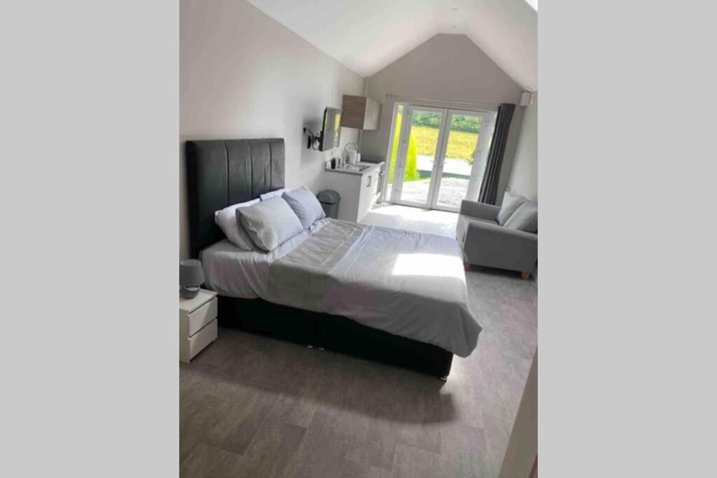 באליקאסל The Forest Chalet - Stunning Studio Apartment מראה חיצוני תמונה